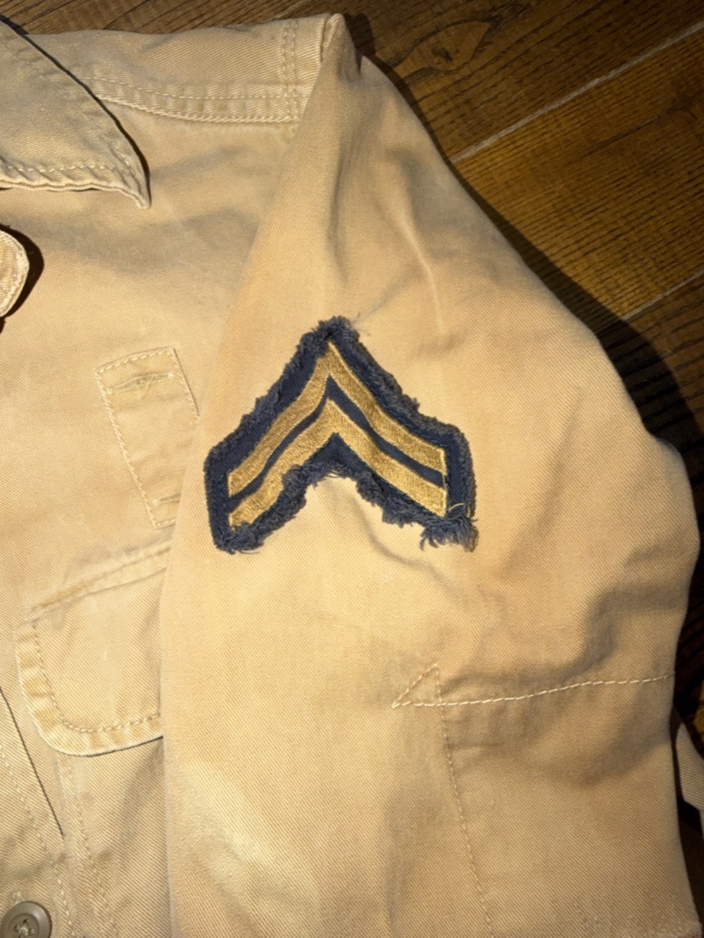 Men's Lightweight Beige Shirt Jacket - Casual Button-Up Layer - Picture 4 of 6